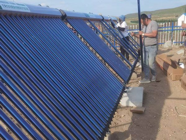 金屬超導(dǎo)熱管集熱器